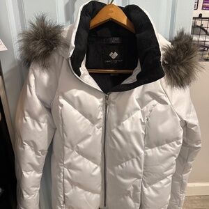SOLD OUT NWT $299 Obermeyer Bombshell Ski Jacket White Satin 8 Womens
